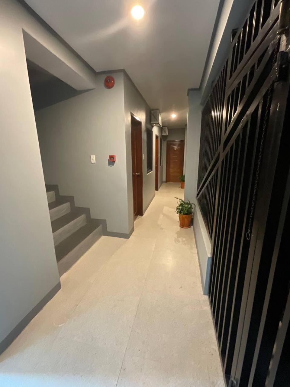 Halajo Bnb Transient Laoag Exteriér fotografie