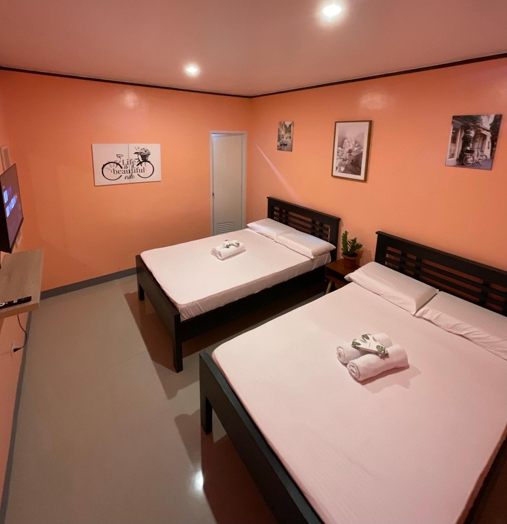 Halajo Bnb Transient Laoag Exteriér fotografie