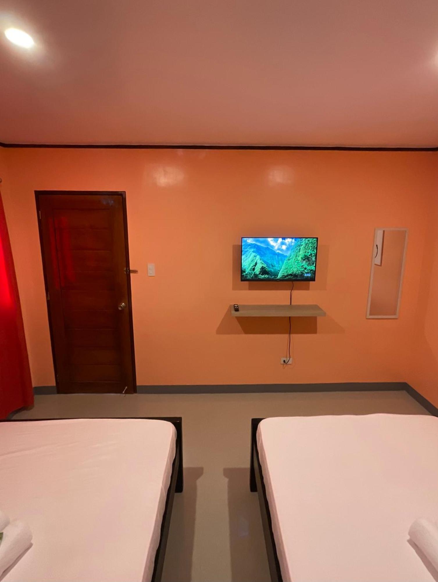 Halajo Bnb Transient Laoag Pokoj fotografie