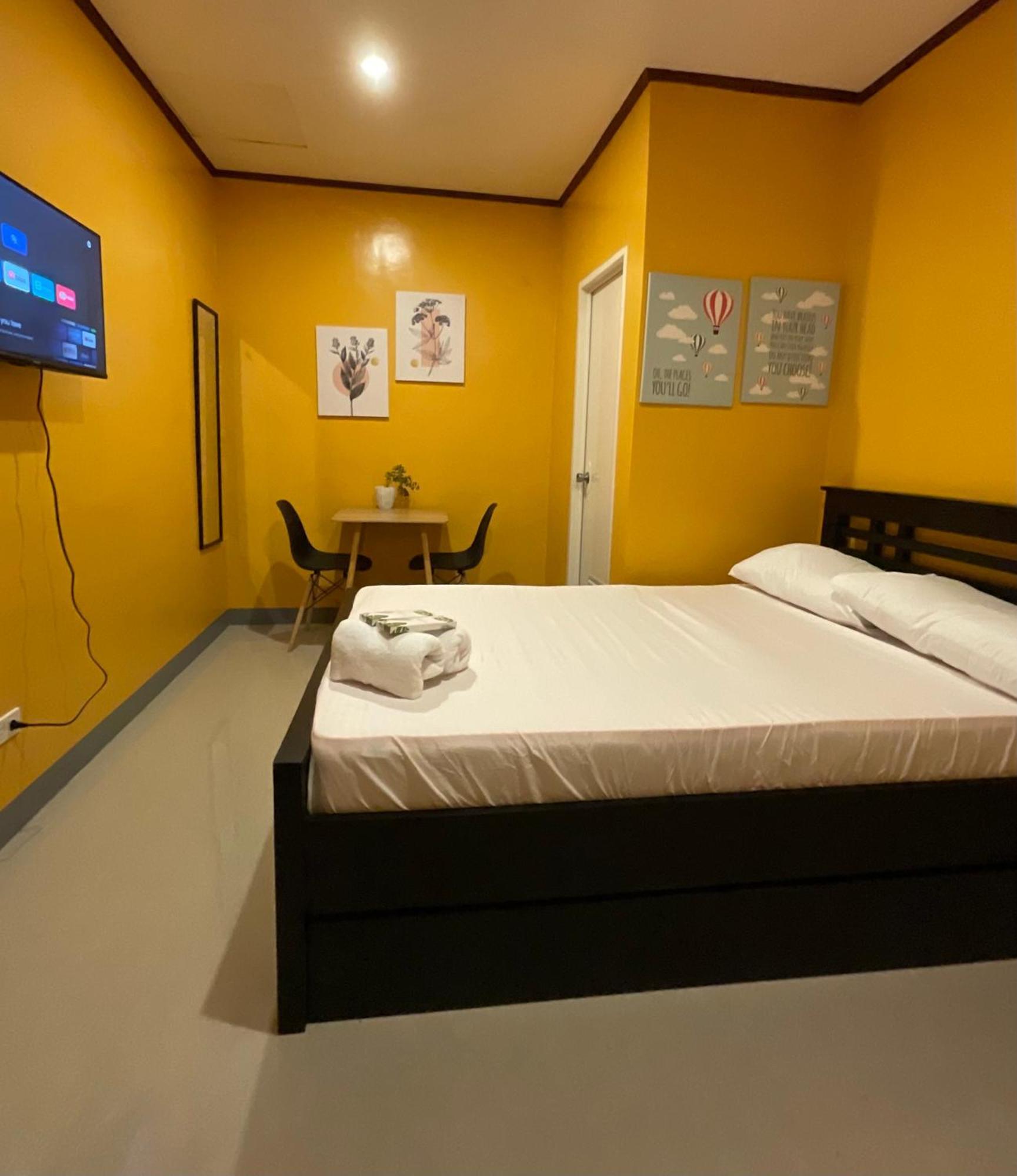 Halajo Bnb Transient Laoag Pokoj fotografie